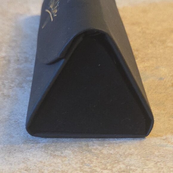 Maui Jim Black Trifold Case for Sunglasses or Slim Glasses with Wipe - Picture 6 of 9